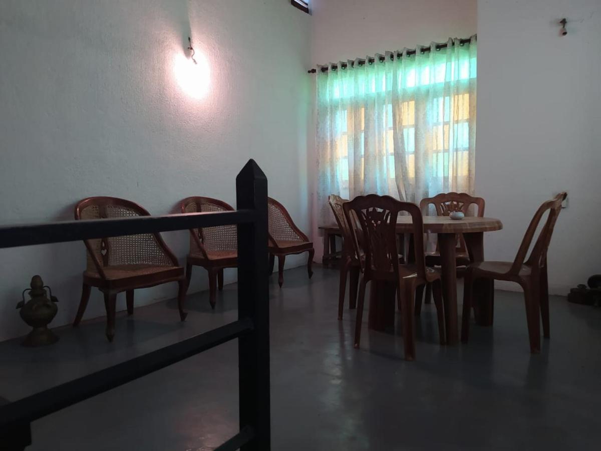 Kingdom Palace Hotel Anuradhapura Exterior photo